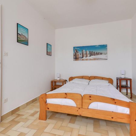 Vacances En Famille - Jardin - 800M De La Plage Сен-Жильда-де-Рюи Экстерьер фото